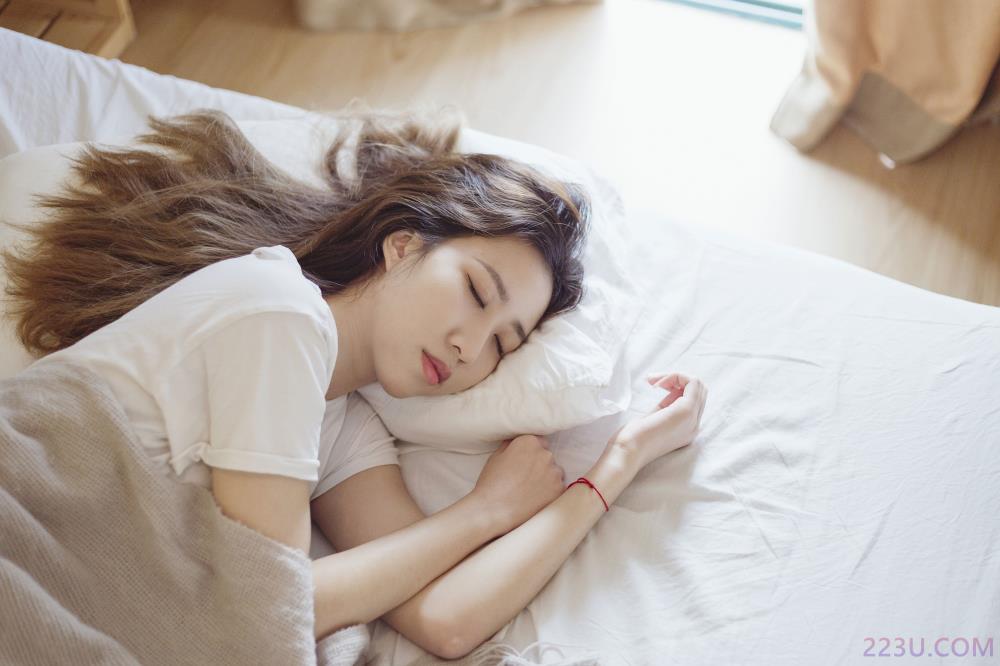 独自醒来 – 33P – 摄影：青鸟 – 模特：Jenny-艺语图