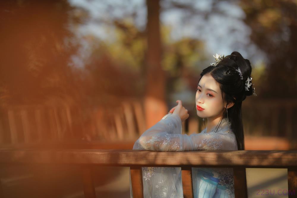 秋枫萧瑟 – 22P – 摄影：青卿 – 模特：吉祥祥-艺语图