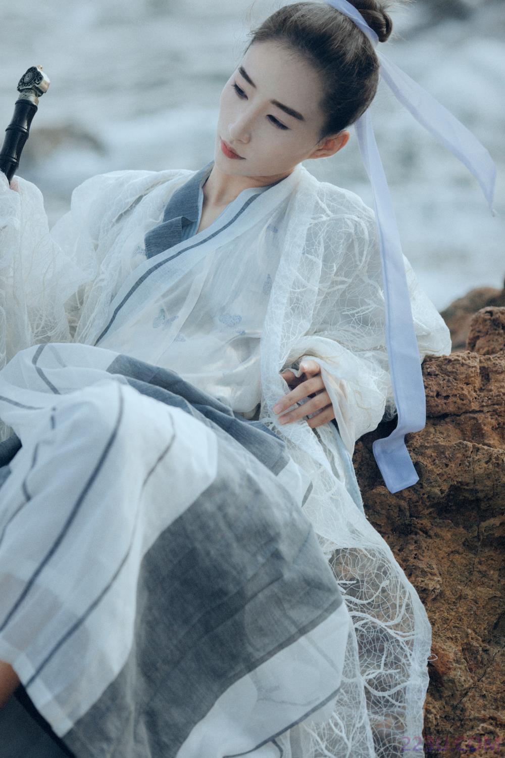 剑起沧澜 – 20P – 摄影：若寒Rock – 模特：一只小7哥哟-艺语图