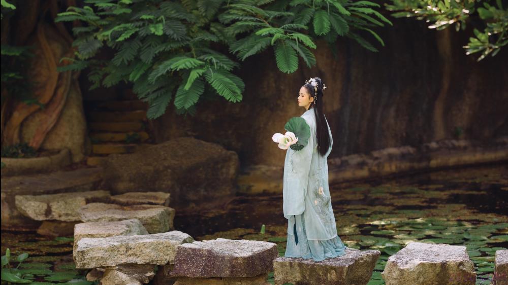 故园千寻 – 24P – 摄影：若寒Rock – 模特：媛媛-艺语图