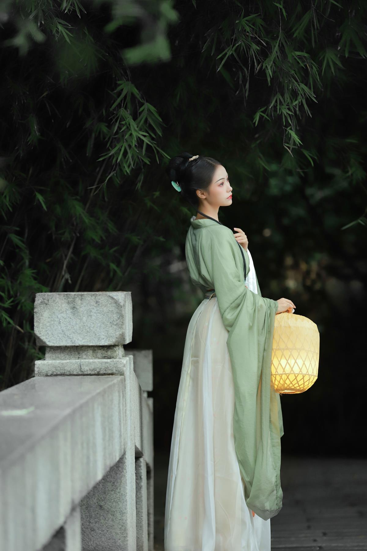 见山 – 摄影：孙淼淼_淼淼淼淼 – 模特：梨一依-艺语图