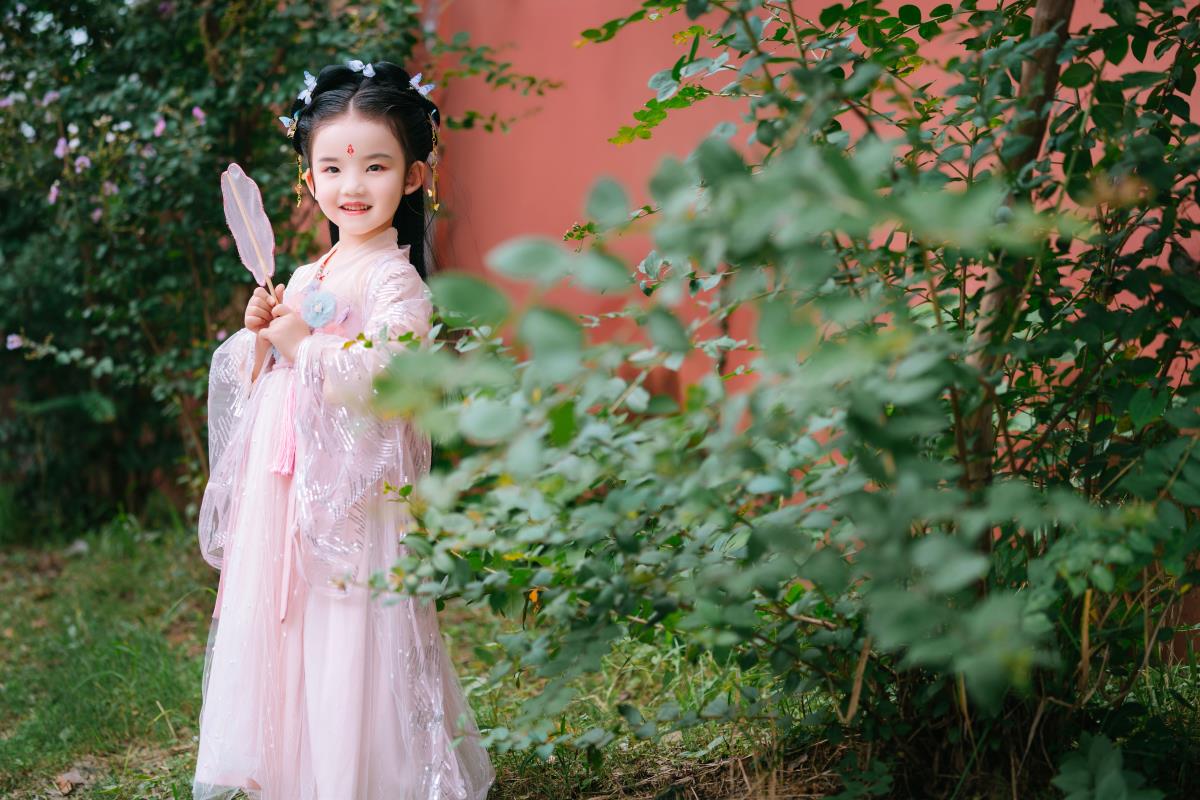 穿汉服的小萌娃 – 摄影：笑格格 – 模特：小语-艺语图