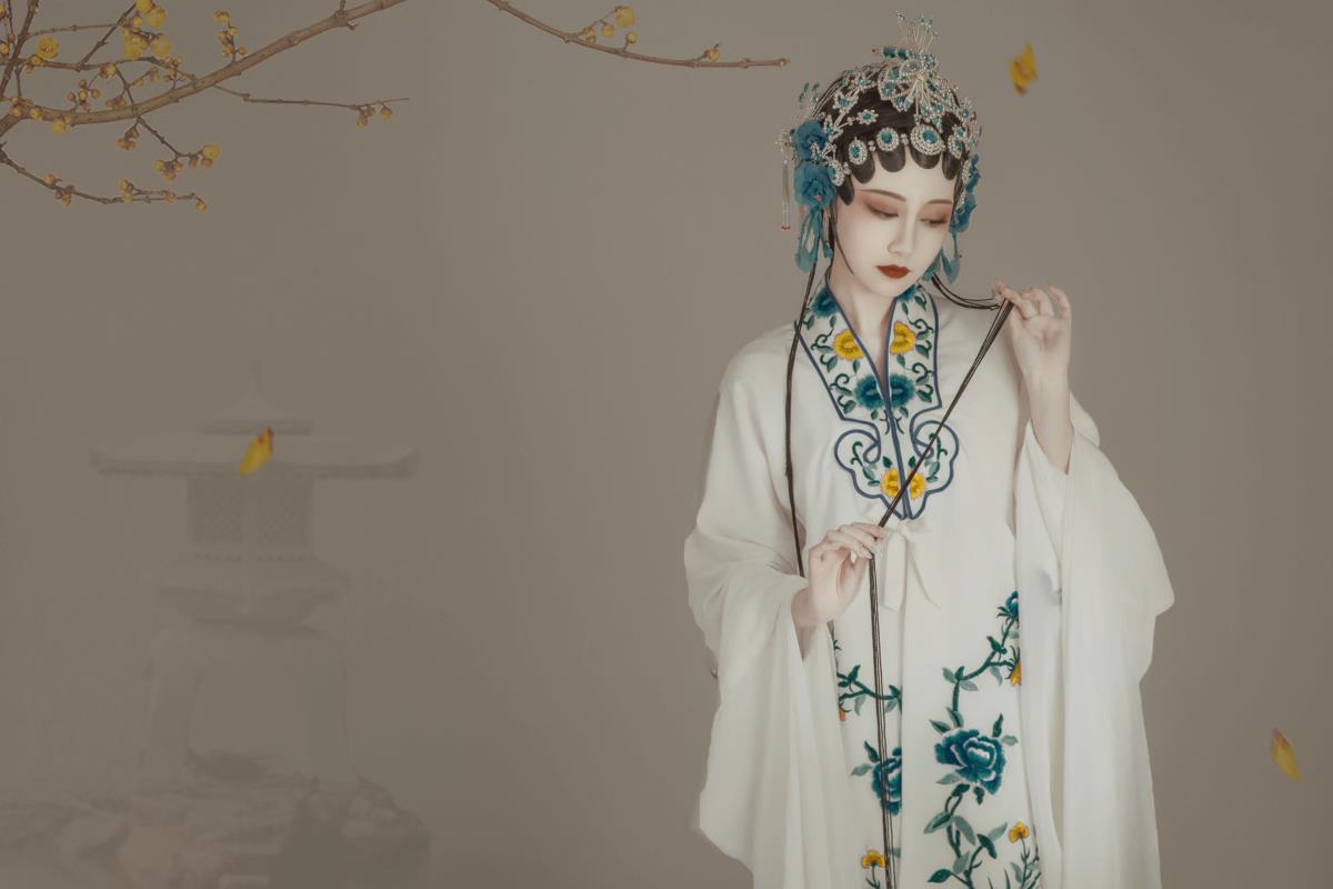 西江月 - 摄影：@鹏叔 - 模特：娜宝-艺语图