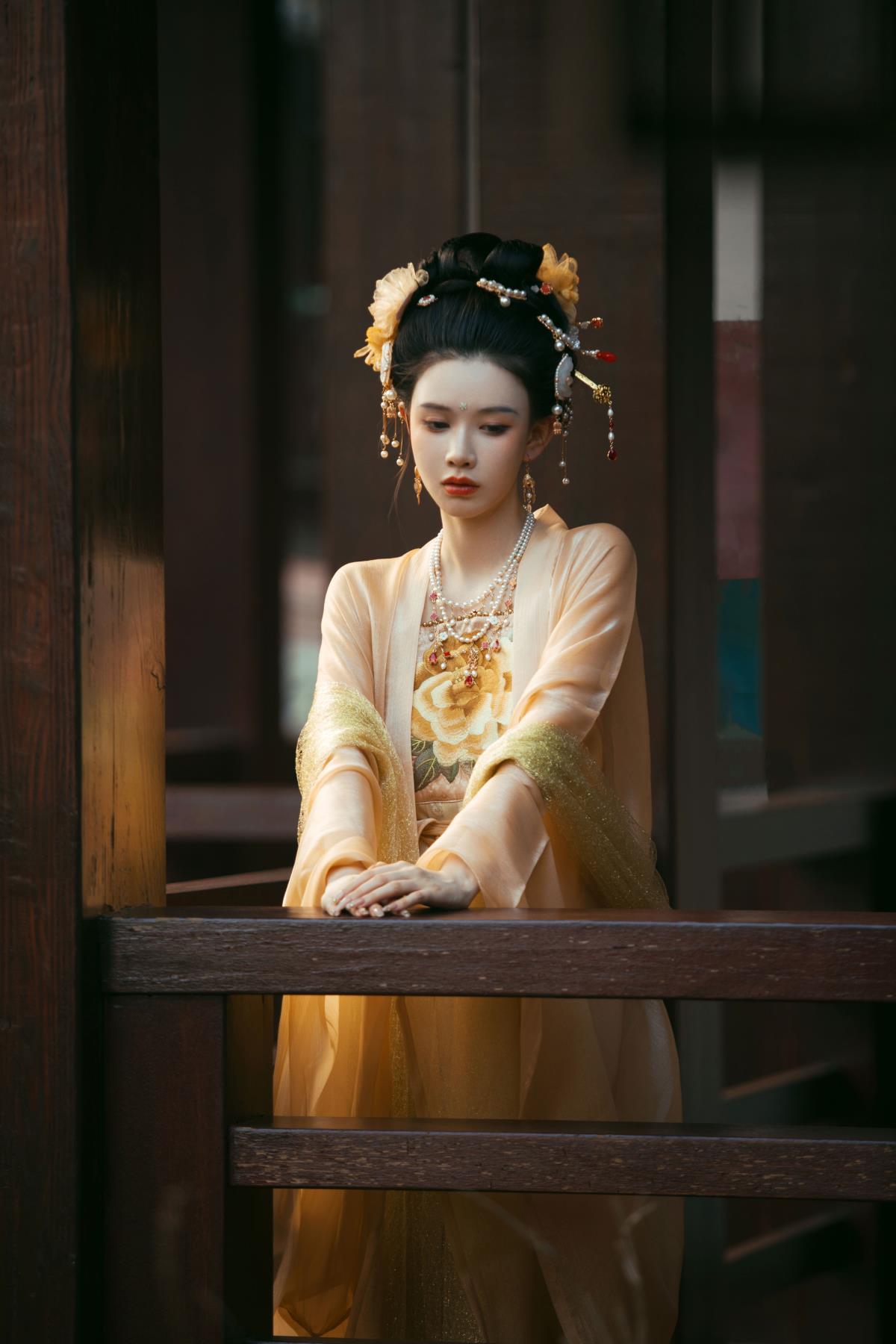 露华浓 – 摄影：游侠7W580 – 模特：雪糕-艺语图