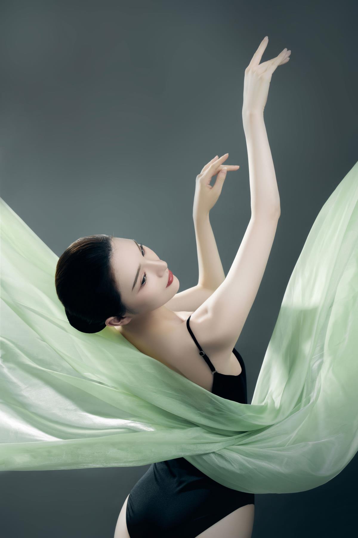 水墨 – 摄影：汤丽超快乐 – 模特：傲娇君-艺语图