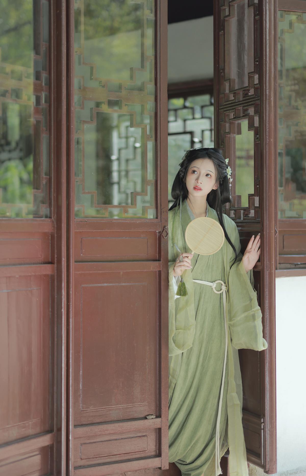 烟雨 – 摄影：莓兮MAY – 模特：卷卷-艺语图