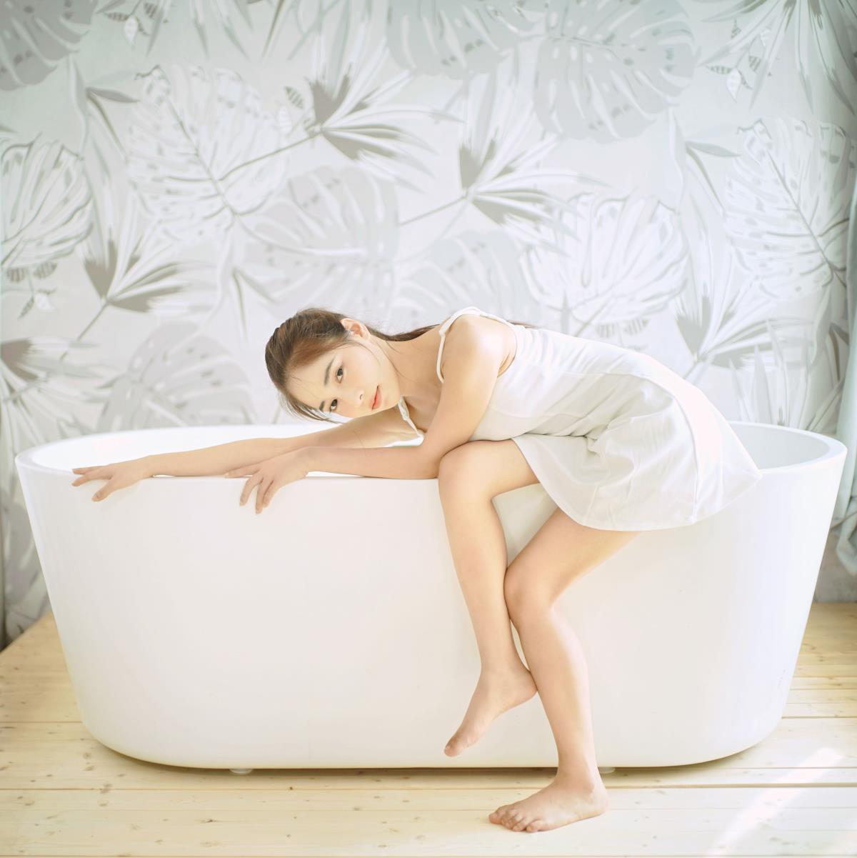 疯狂的浴缸 – 摄影：Tommy汤面 – 模特：蛋蛋-艺语图