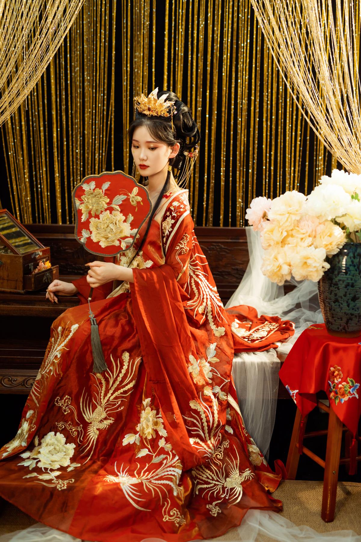 红衣娘子 - 摄影：倾海的小健健呀 - 模特：相望回首喵喵喵-艺语图