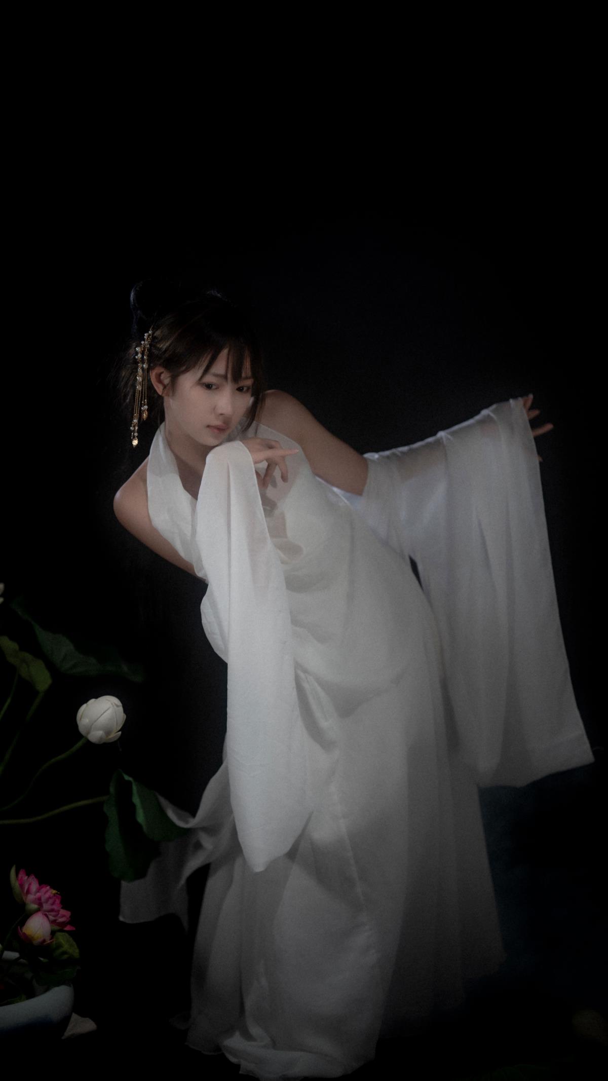 荷思 - 摄影：大鱼76 - 模特：筱雯-艺语图