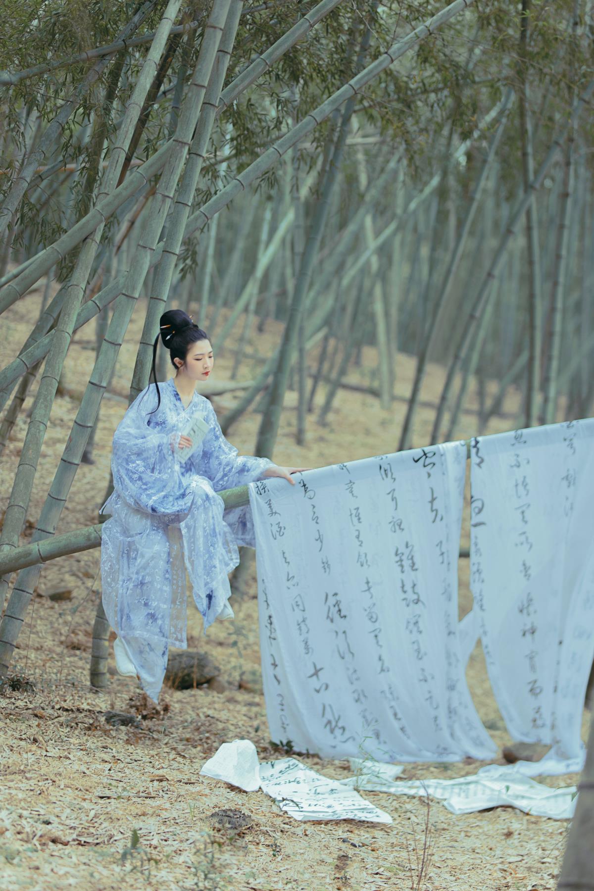 笔仙 - 摄影：溜花梨 - 模特：君心蓝-艺语图