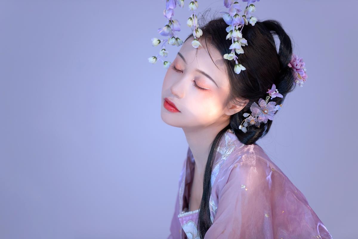 镜花水月 – 摄影：孙淼淼_淼淼淼淼 – 模特：梨一依-艺语图