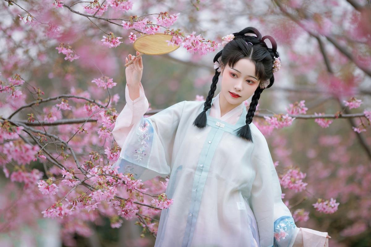 漫樱 – 摄影：孙淼淼_淼淼淼淼 – 模特：梨一依-艺语图