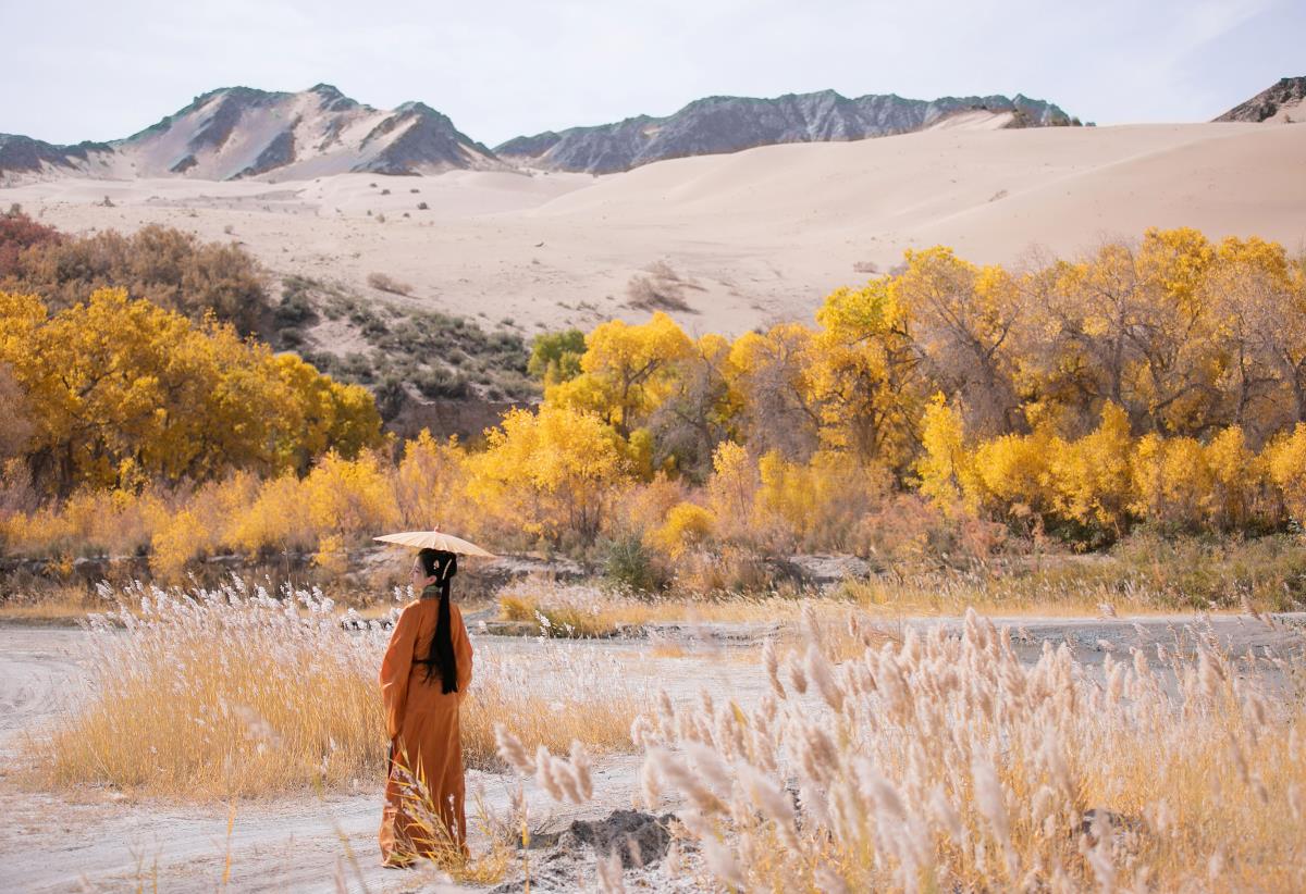 我与远方只隔山几重 – 摄影：镧商商商 – 模特：小猫里奈-艺语图