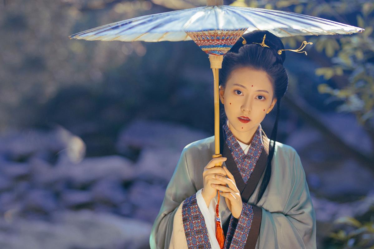 欲买桂花同载酒 – 摄影：溜花梨 – 模特：一只玄酱-艺语图