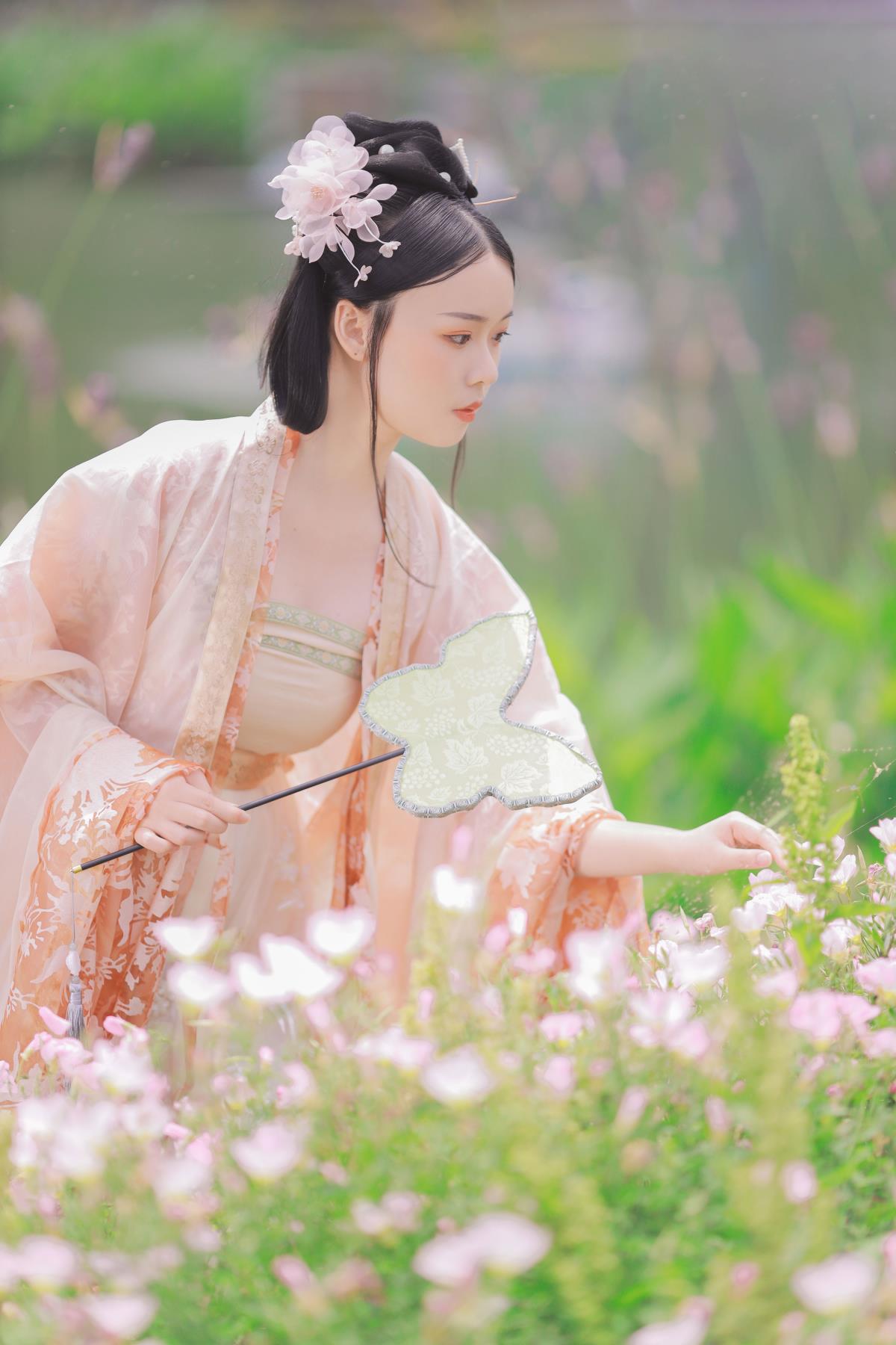 春有约 花不误 - 摄影：是吴小黑呀 - 模特：蘑菇任性鬼-艺语图