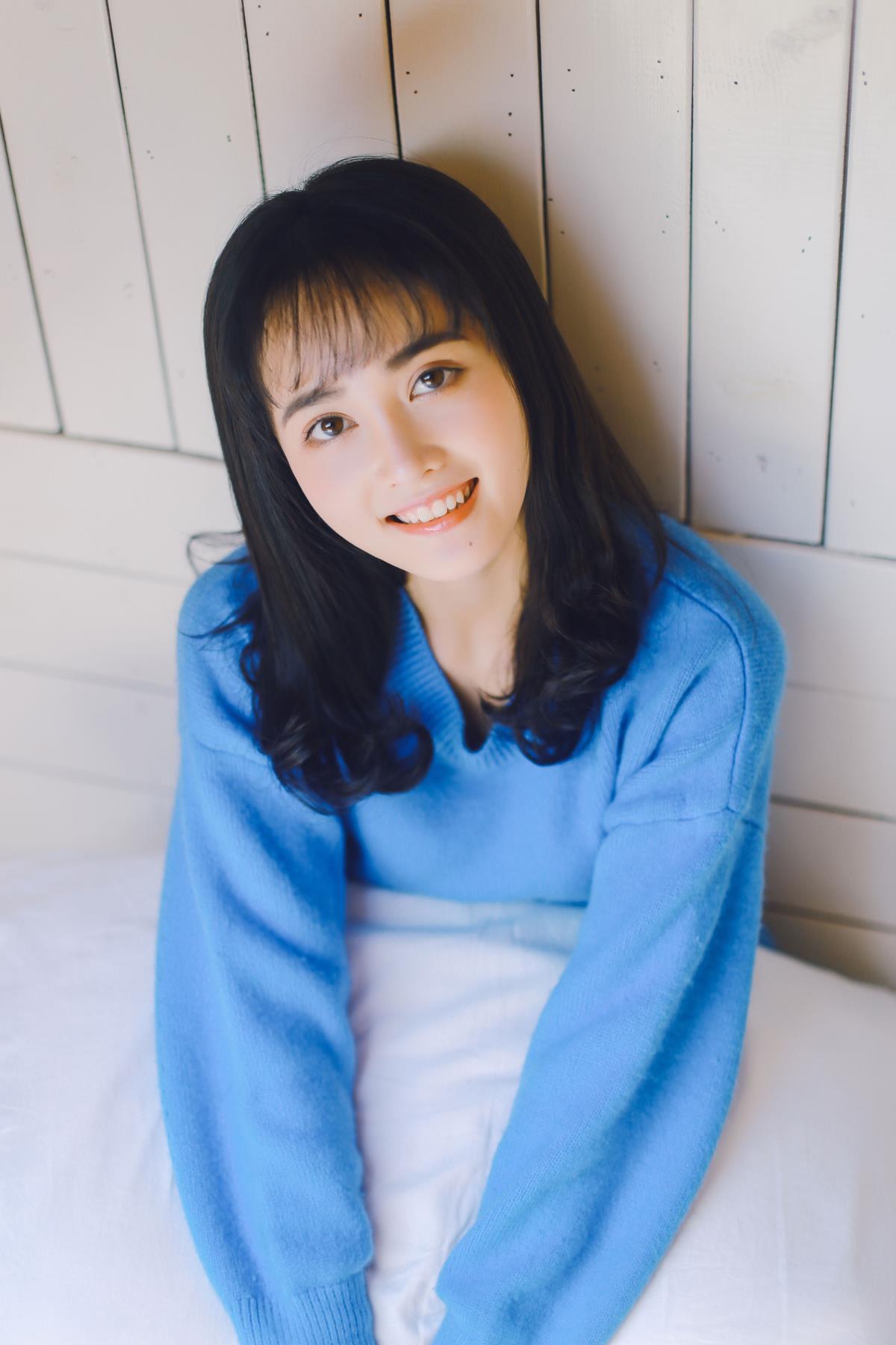 阁楼的小快乐 – 摄影：蓝胖子 – 模特：小豆芽-艺语图