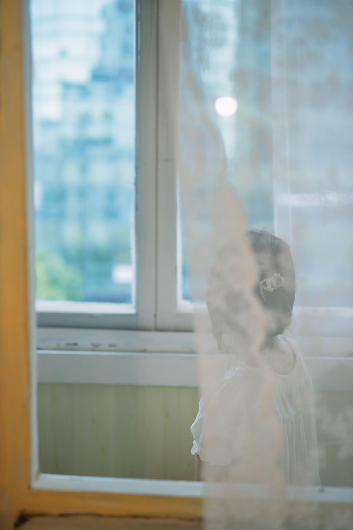 蓝卷珠帘 - 摄影：芥茉 - 模特：Elaine-艺语图