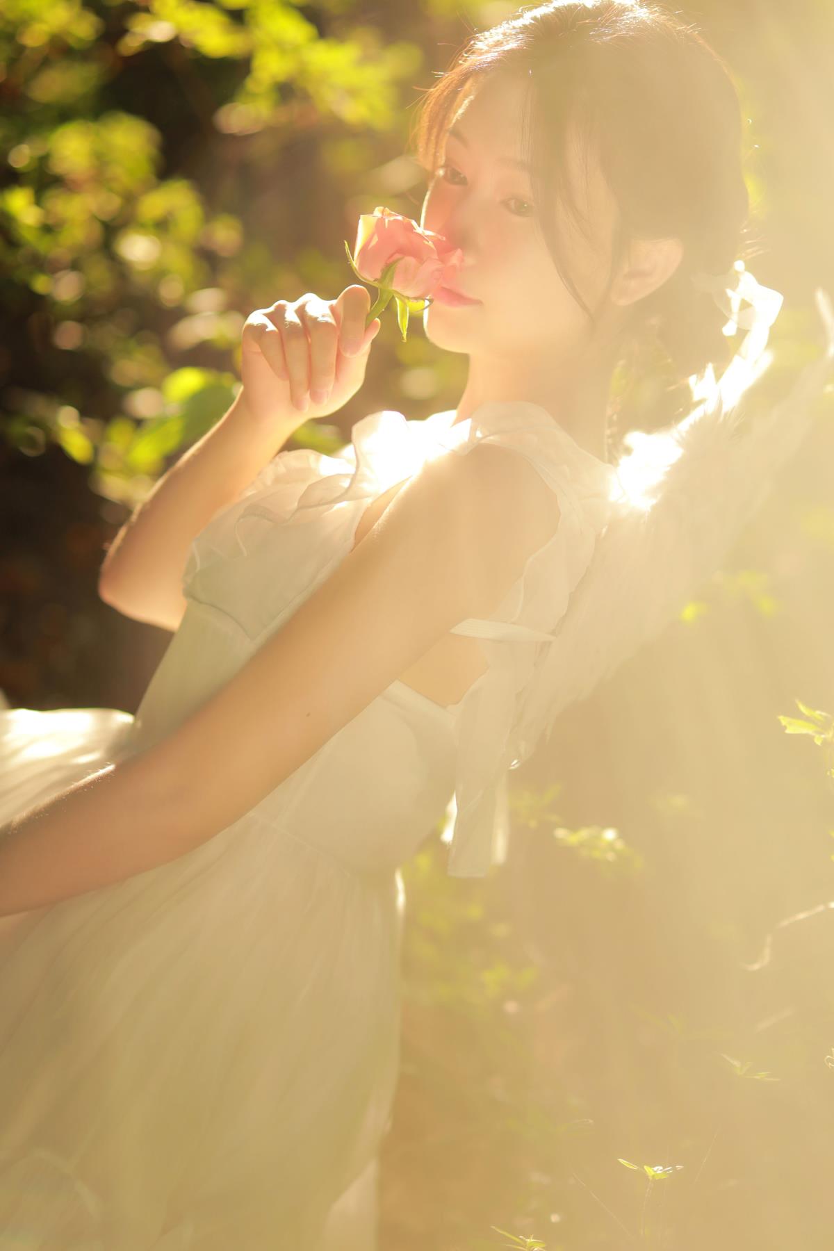 逆光 – 摄影：摄影师暗栀 – 模特：莹-艺语图