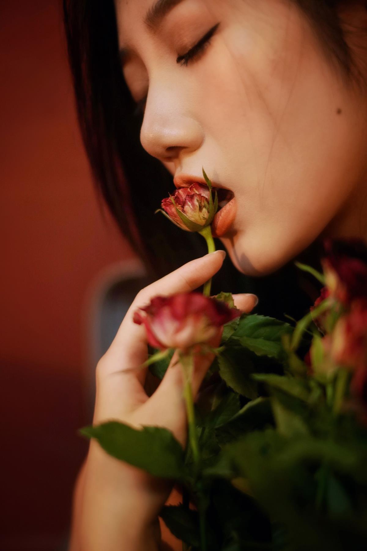 孤寂的玫瑰之旅 - 摄影：Tommy汤面 - 模特：o1ne万-艺语图