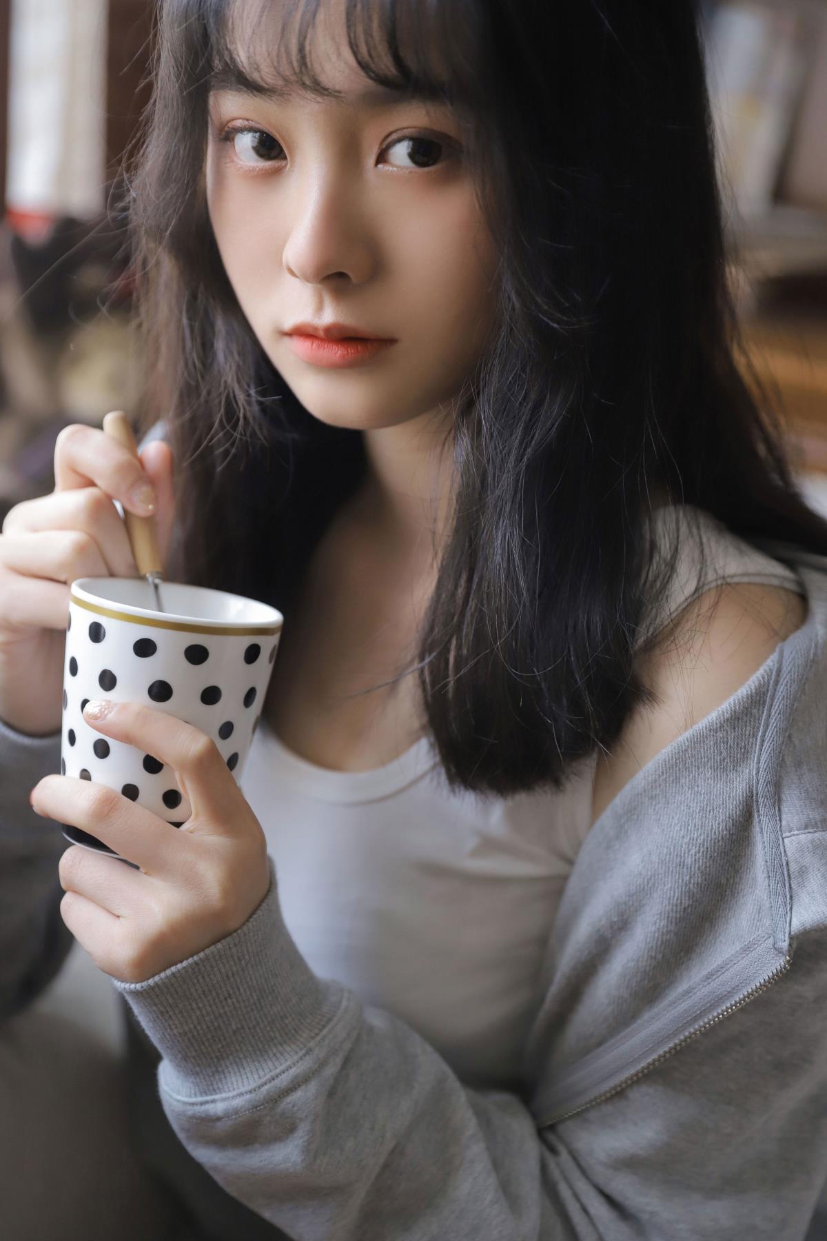 灰色轨迹 - 摄影：庾米米 - 模特：-春夏_-艺语图