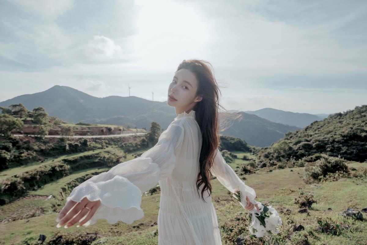 山谷之间，烈日之下 – 摄影：胡渣 – 模特：姝雯同学-艺语图