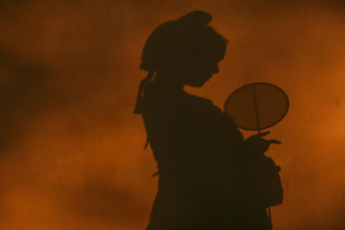 愁红 - 摄影：柳若汐- - 模特：溪木若颖-艺语图