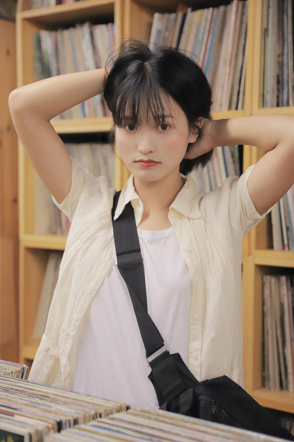 半岛铁盒 - 摄影：庾米米 - 模特：刘小瑜咯-艺语图