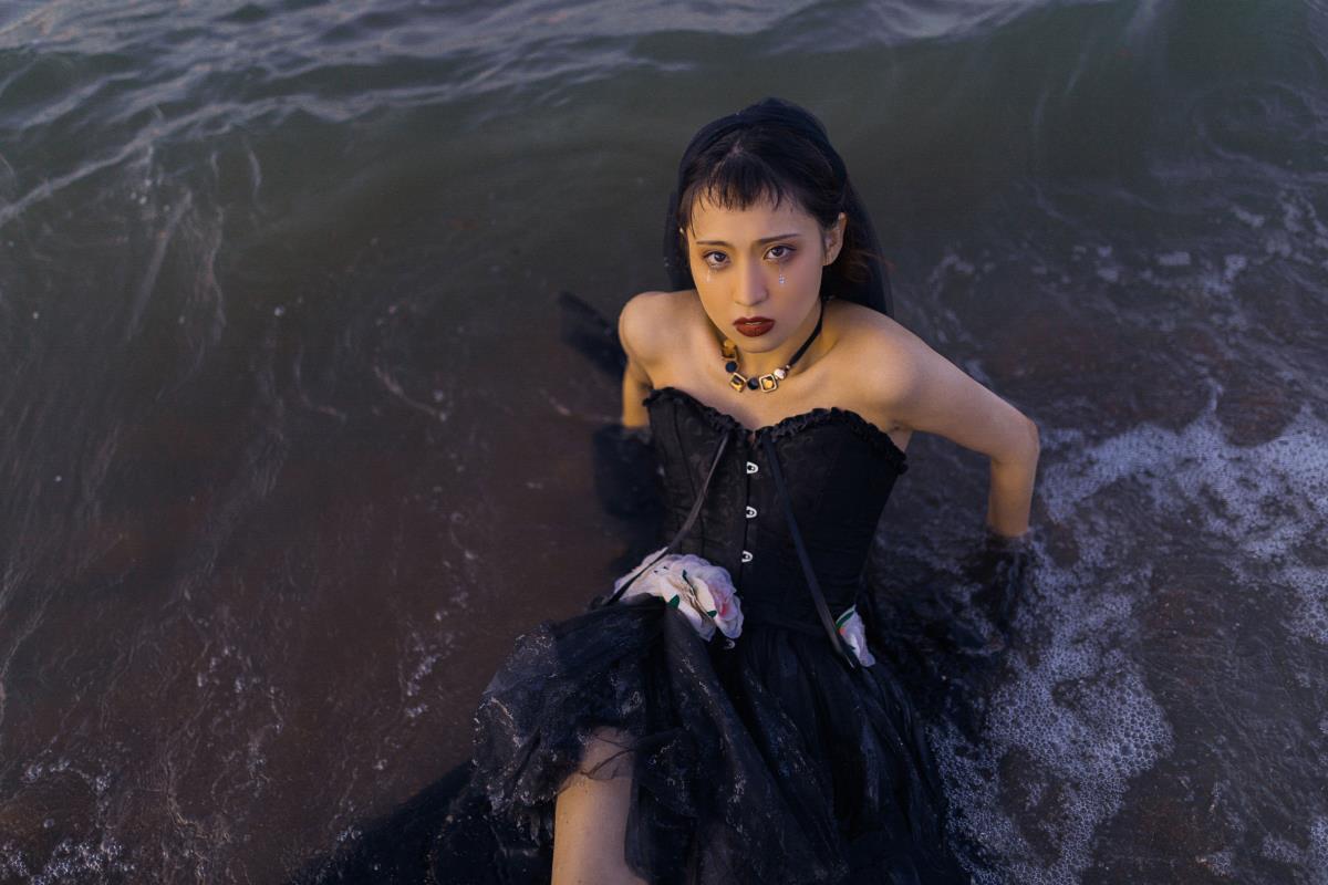 陌生而熟悉 - 摄影：溜花梨 - 模特：舒怡-艺语图