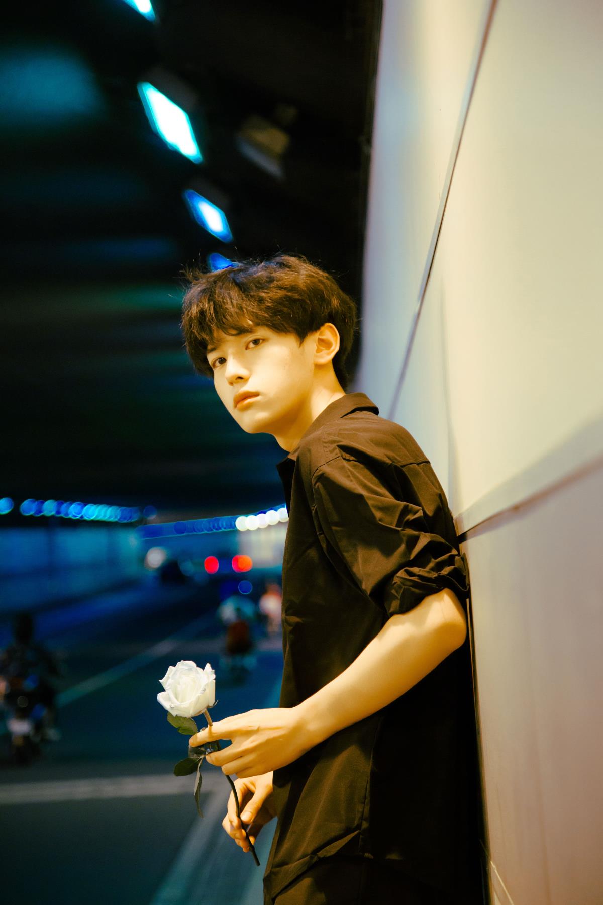 彻夜长谈 - 摄影：LLL_Lia_ - 模特：火龙龙龙龙王-艺语图