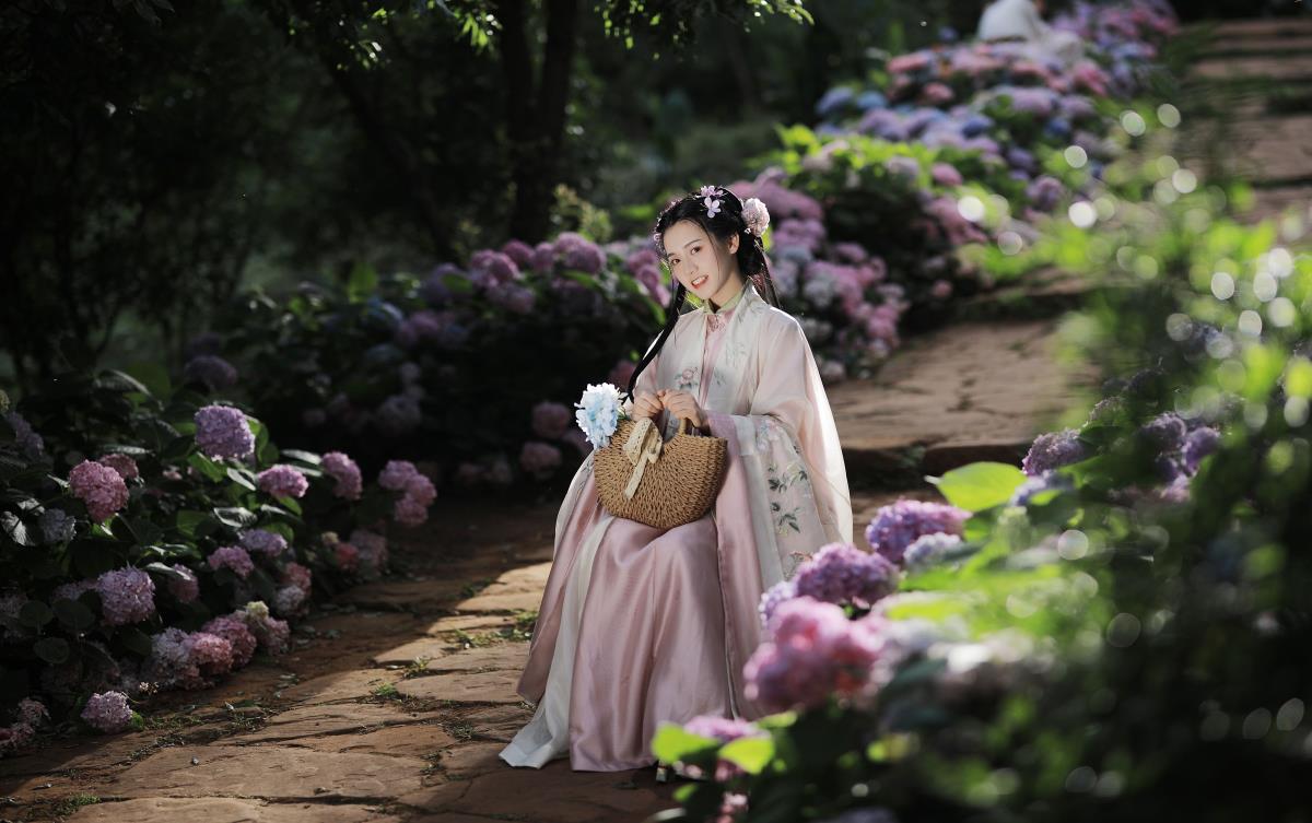 一念花开，香如故 - 摄影：阿录- - 模特：Dear-郑同学-艺语图