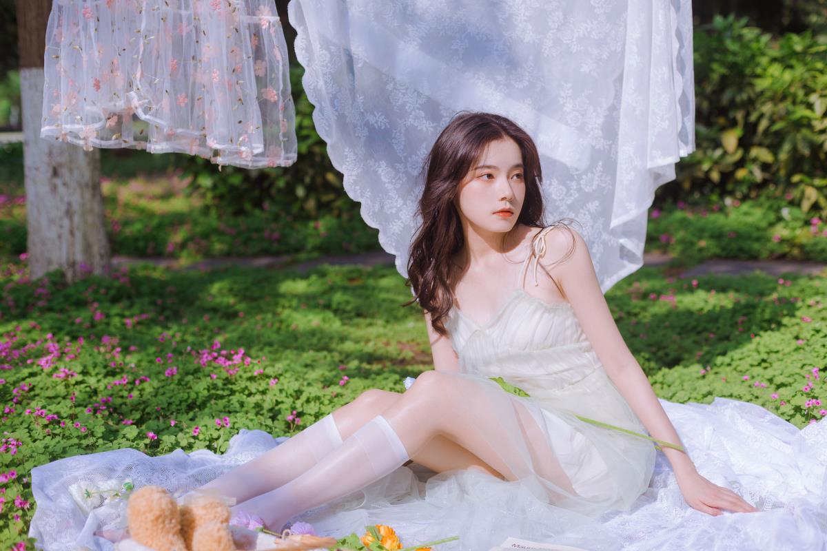 春日野餐 - 摄影：LLL_Lia_ - 模特：靜鏡婧-艺语图