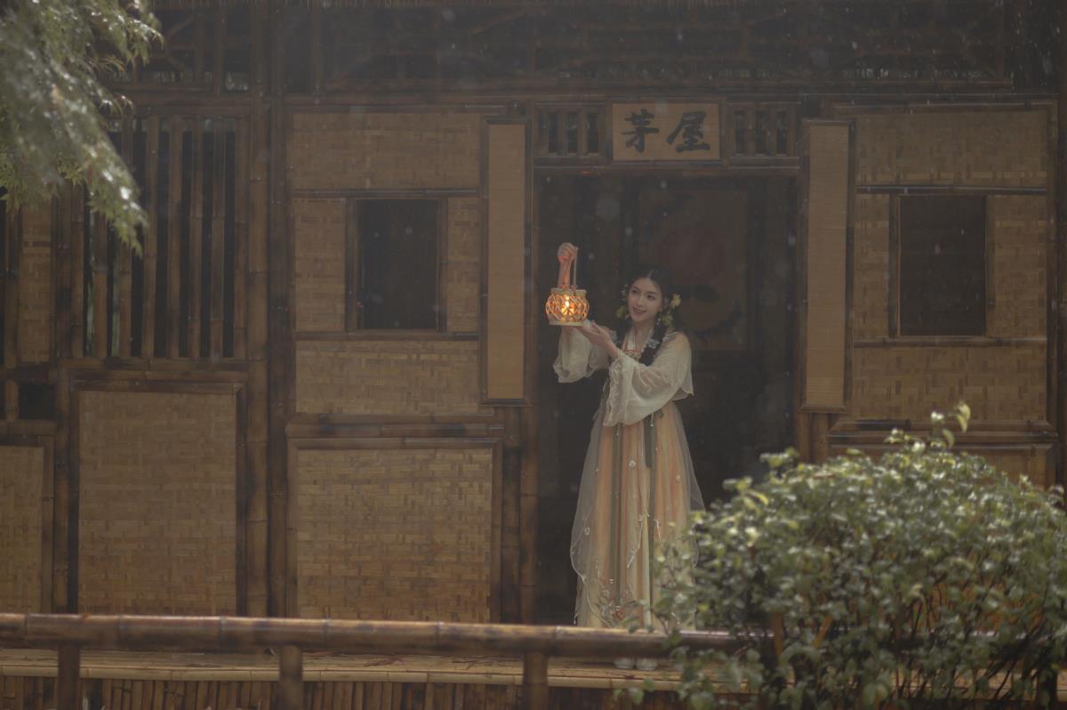 清雾雨 - 摄影：裕奇学长 - 模特：欣怡-艺语图