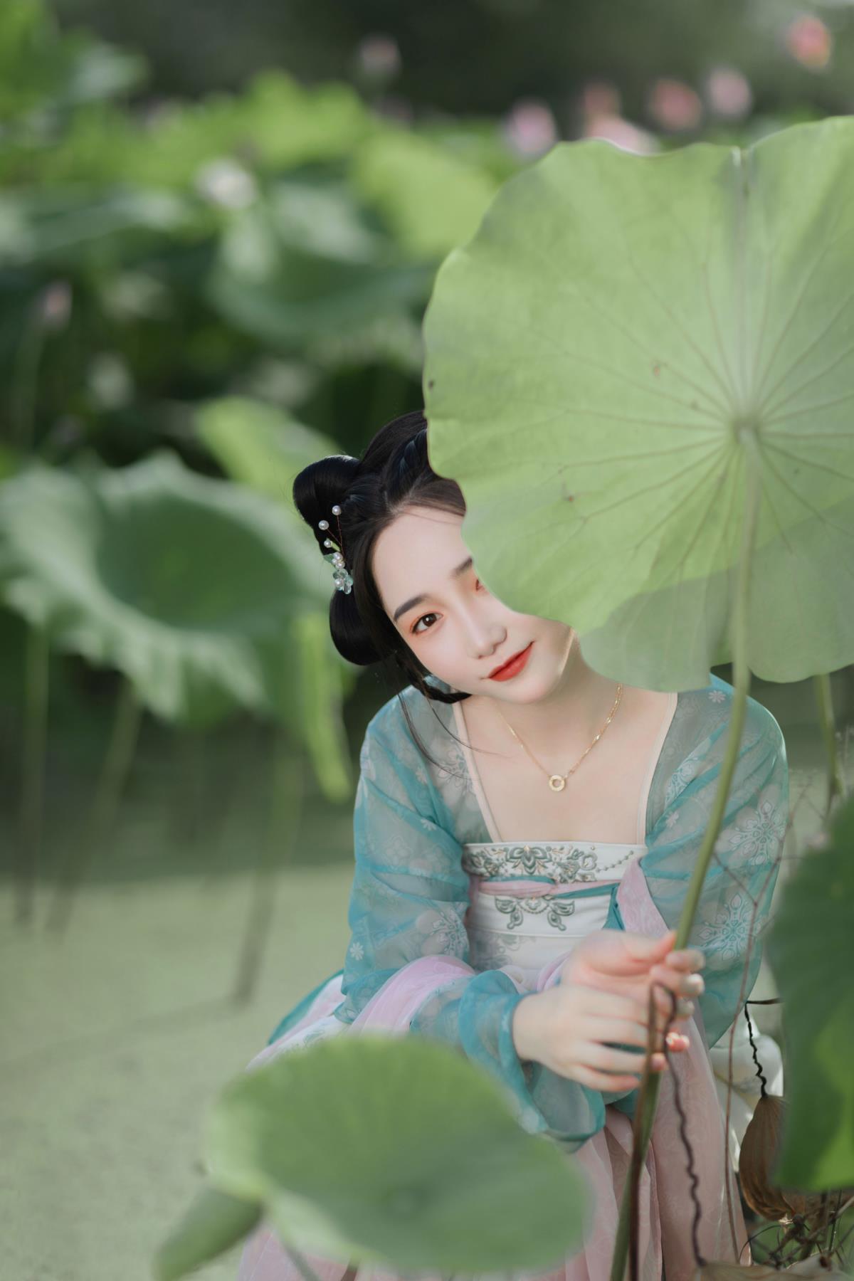 采莲 – 摄影：唐唐不拍糖水片 – 模特：佩佩-艺语图