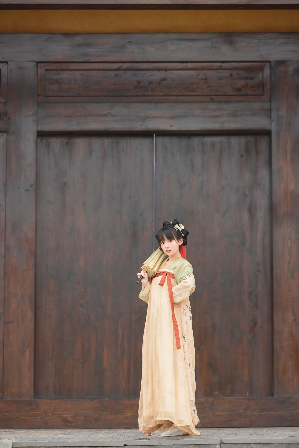 却把青梅嗅 – 摄影：井月 – 模特：七弦-艺语图