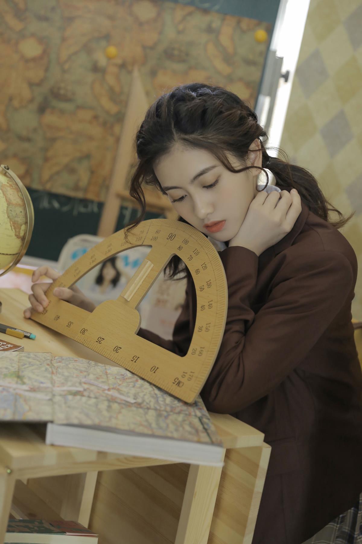 下节课自习 – 摄影：Sa娇少女写真馆 – 模特：潘珺雅-艺语图