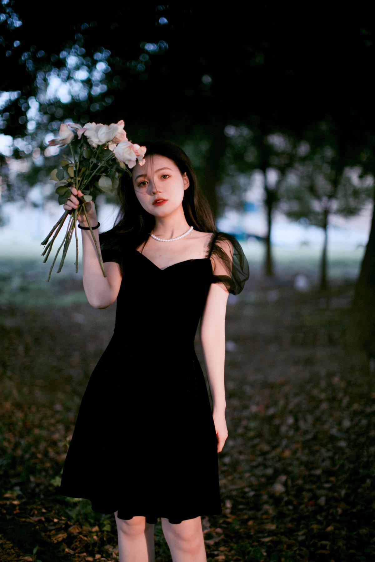 少女与花 - 摄影：明月浣尘 - 模特：夏芸是只小考拉-艺语图