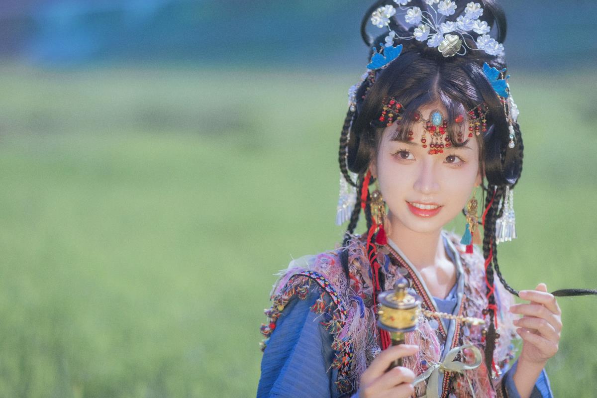 初夏 - 摄影：莓兮MAY - 模特：卷卷-艺语图