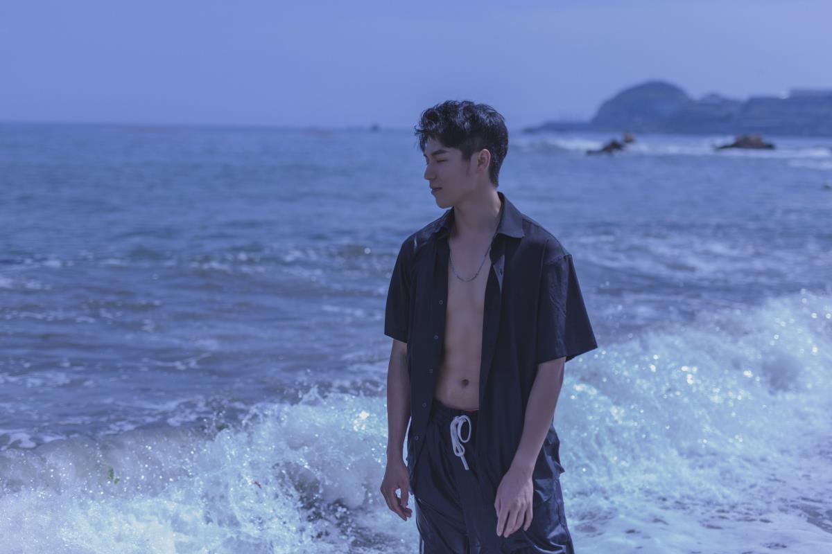 蓝色海洋 - 摄影：倾海的小健健呀 - 模特：他是龙-艺语图