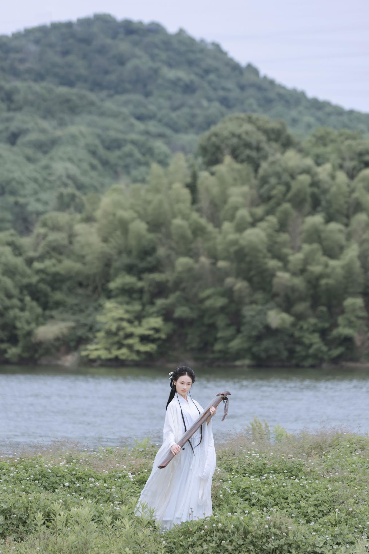 山水之间 – 摄影：若寒Rock – 模特：眸小妖-艺语图