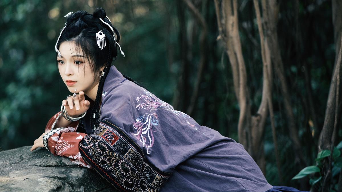 苗家姑娘 - 摄影：酒酒九儿 - 模特：proyhine-艺语图