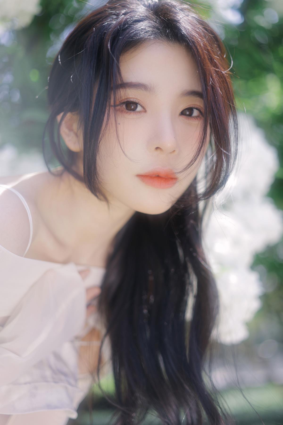 椿 – 摄影：蓝胖子 – 模特：榕榕-艺语图