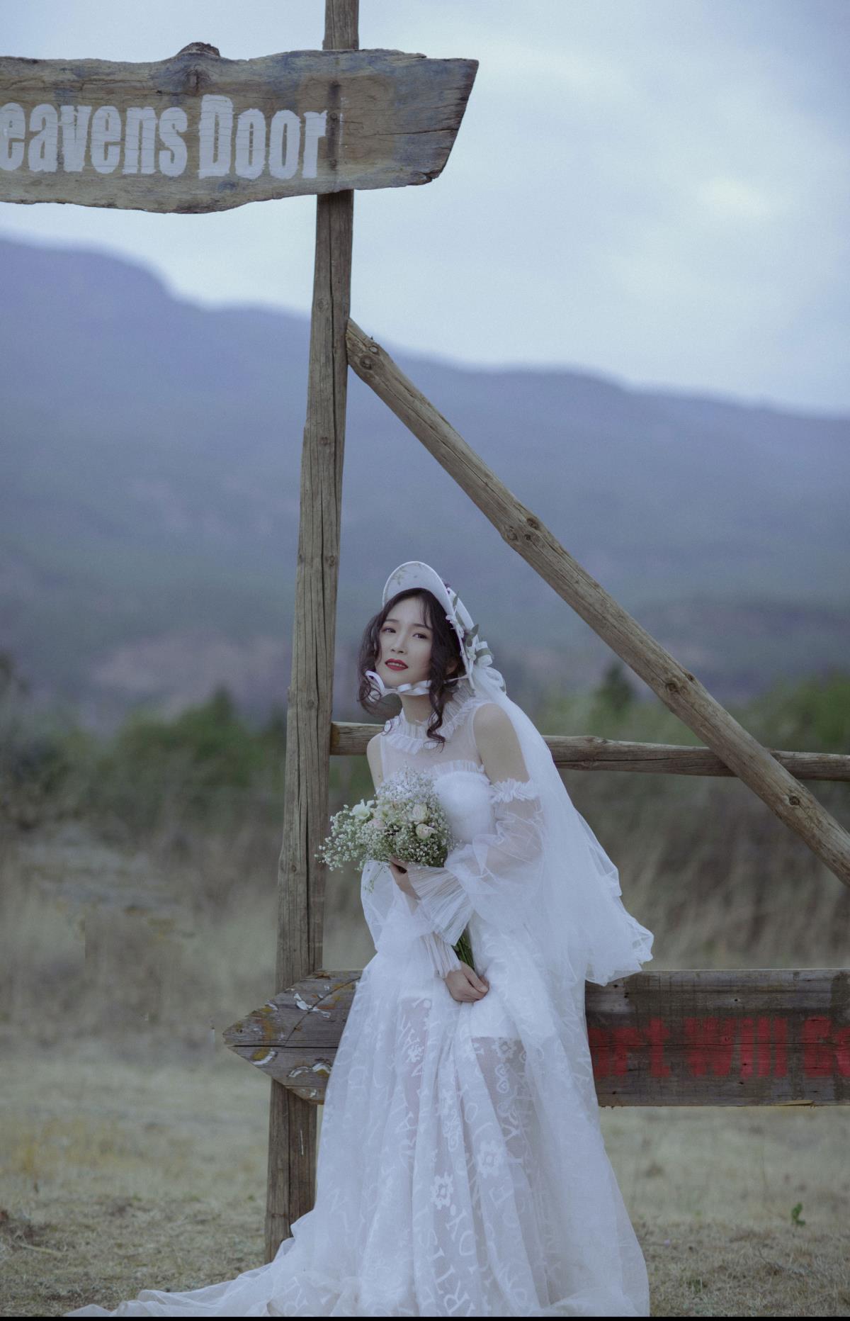 为自己穿一次婚纱 - 摄影：柳若汐- - 模特：月下桑小川-艺语图