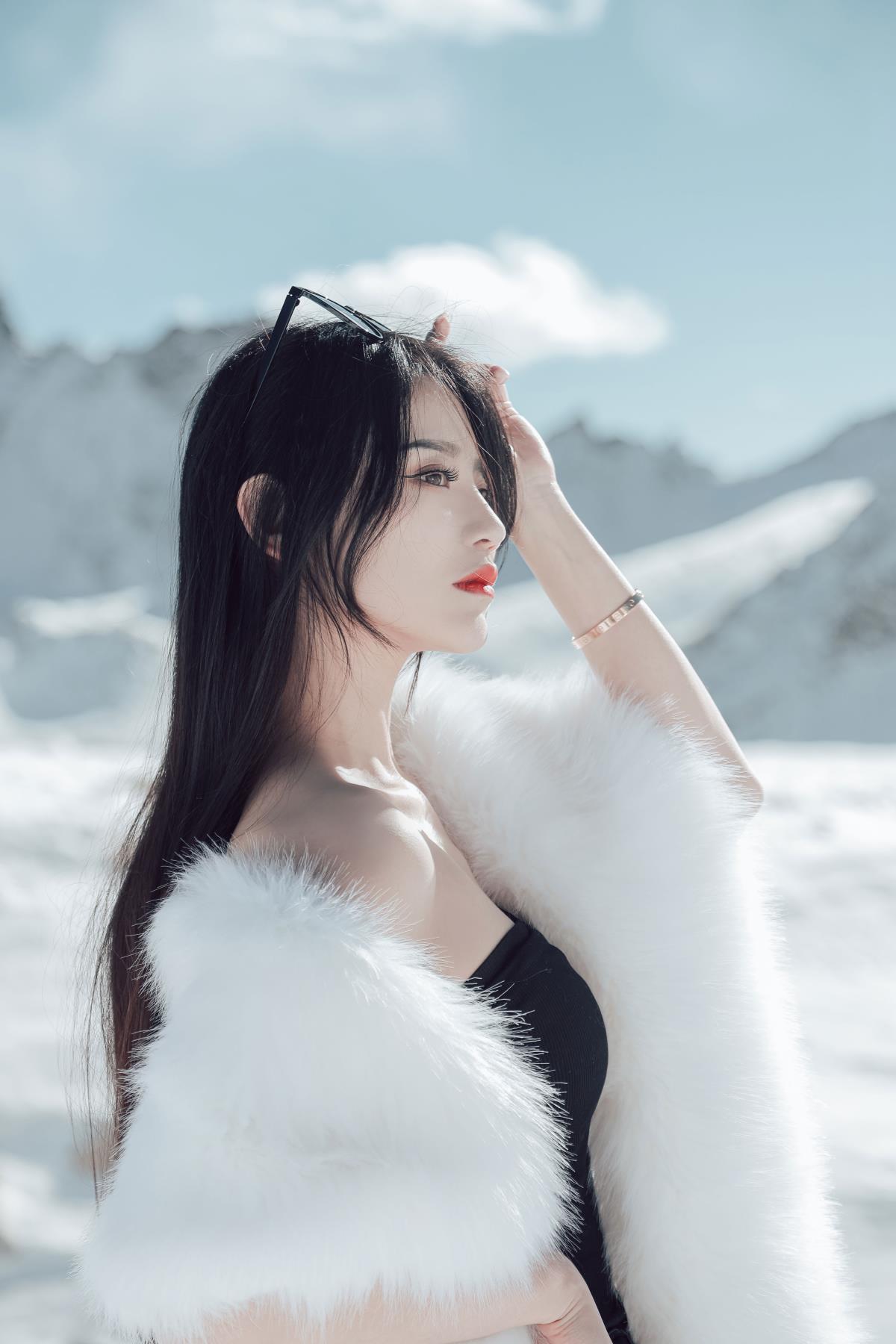 冰雪之巅 – 摄影：SS尚轩 – 模特：婷婷-艺语图