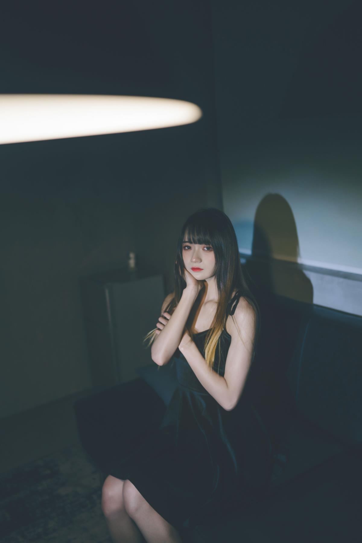 煎熬 – 摄影：雷斯写真集 – 模特：兔子Zzz不吃胡萝卜-艺语图