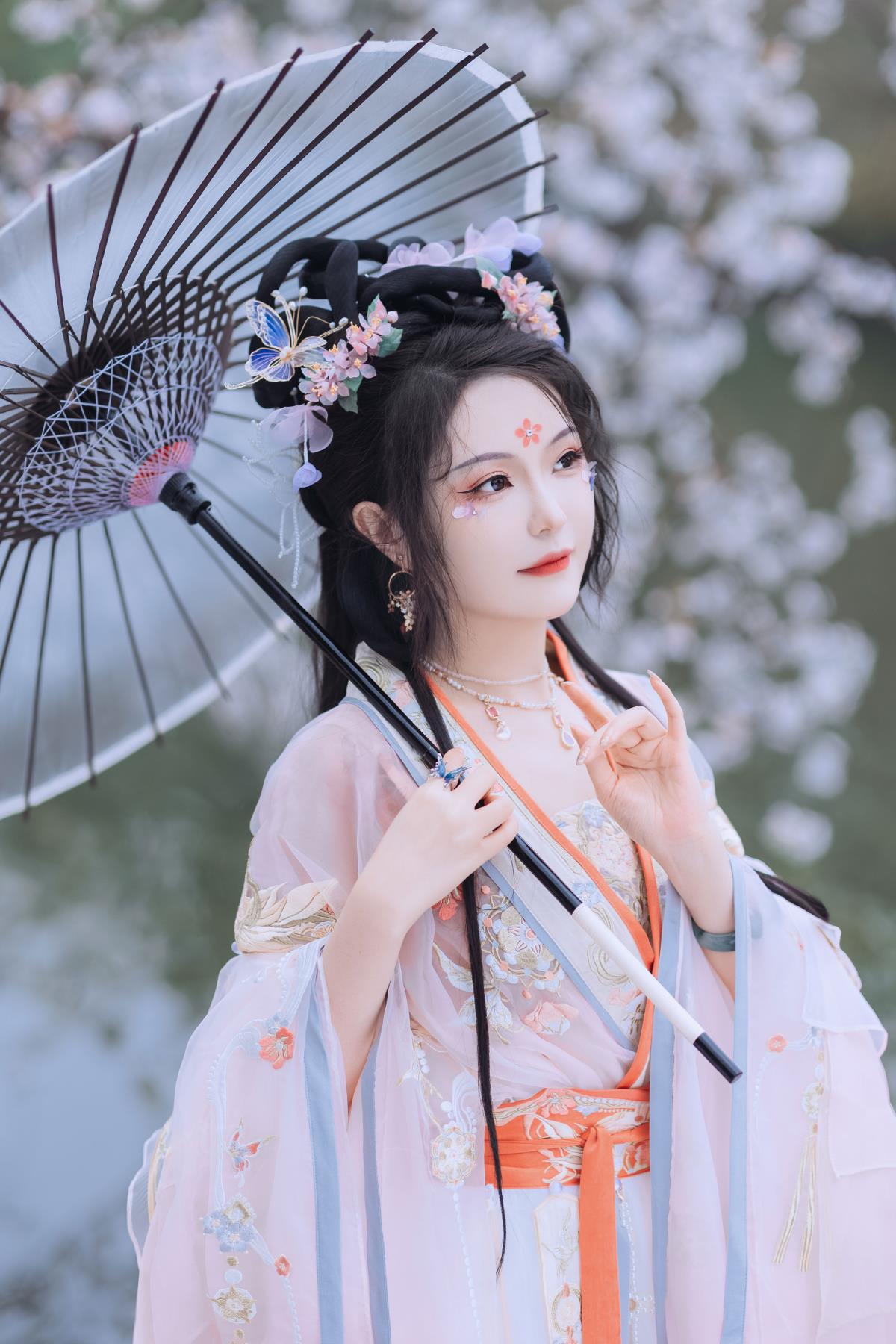 初春赏樱 – 摄影：若寒Rock – 模特：璐璐haley-艺语图