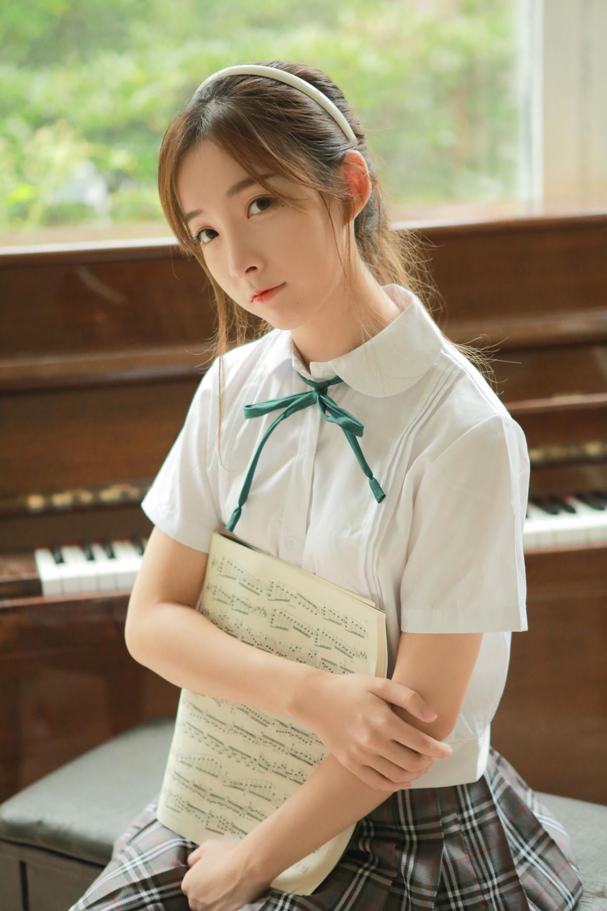 四月物语 - 摄影：摄影师暗栀 - 模特：SNH48-徐诗琪-艺语图