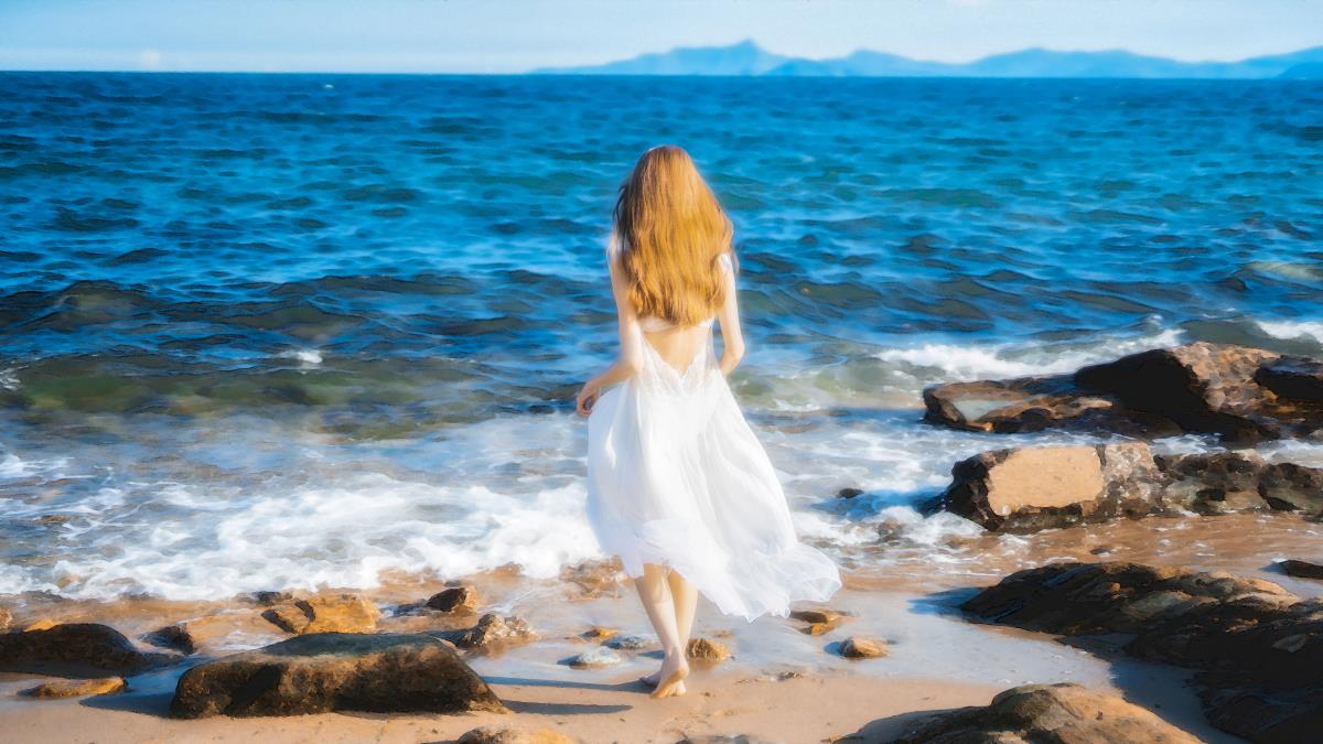 她转身向大海走去 - 摄影：西瓜呆毛汪 - 模特：小小枝w-艺语图