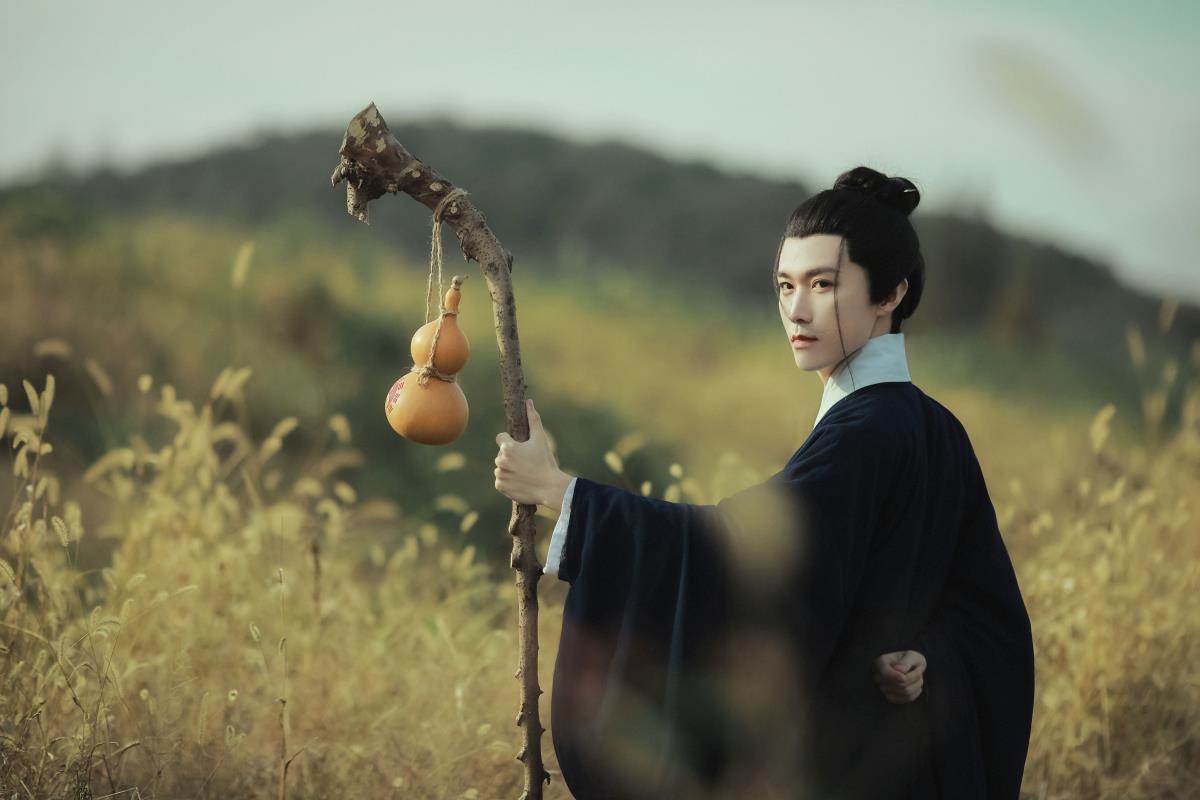 今日解签，宜下江南 - 摄影：子瞬 - 模特：夜释冰-艺语图