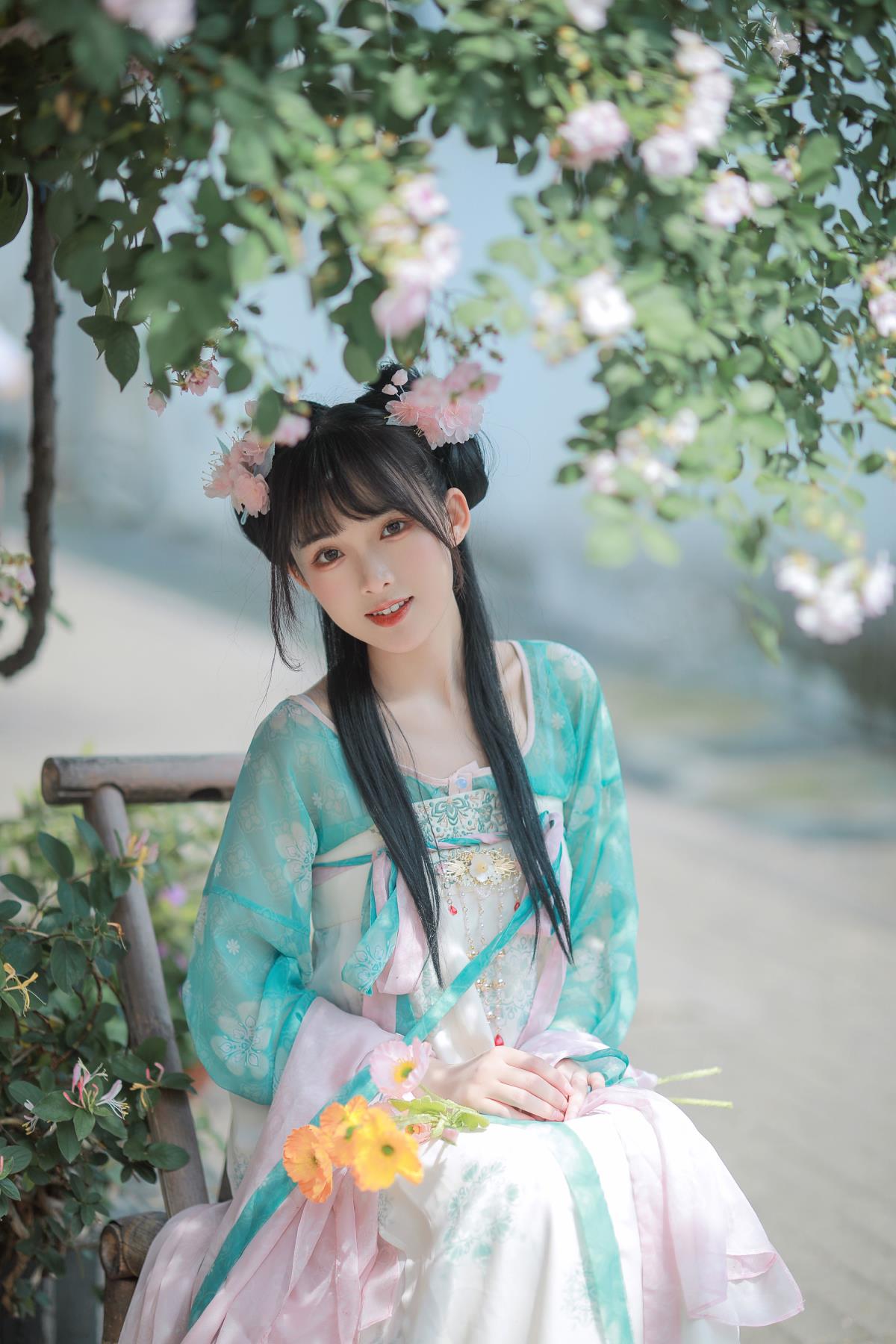 渐开荷芰落蔷薇 - 摄影：双木嘉容 - 模特：莉莉崽w-艺语图