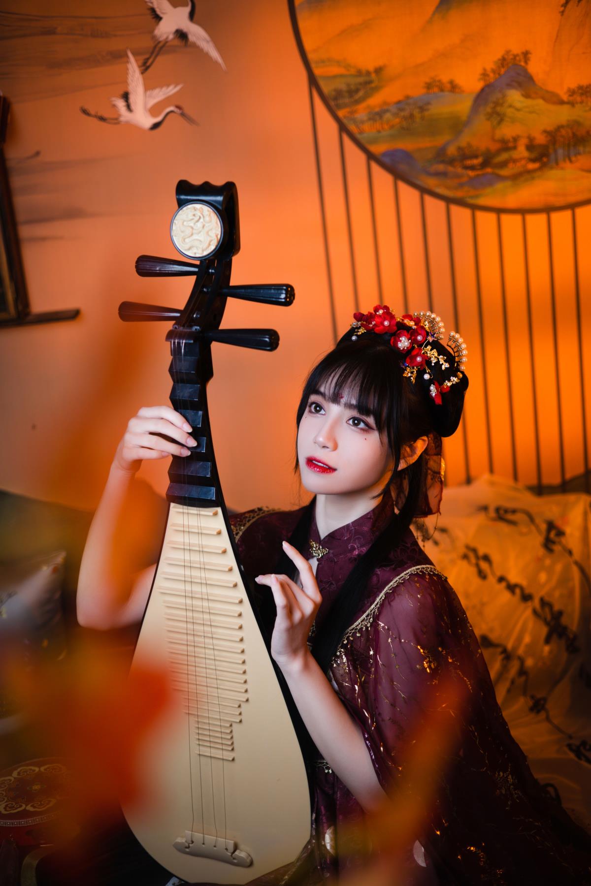 囚牛问琴 – 摄影：魔颜社D叔 – 模特：贰加六-艺语图